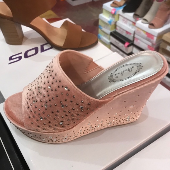 💕 Pink Velveteen Wedge 💕 with rhinestone BLING - Picture 3 of 4